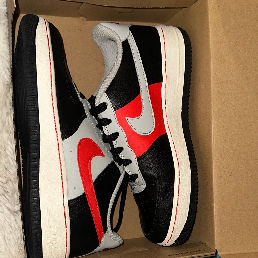 Nike Air Force 1 Low '07 LV8
NBA 75th Anniversary Trail Blazers